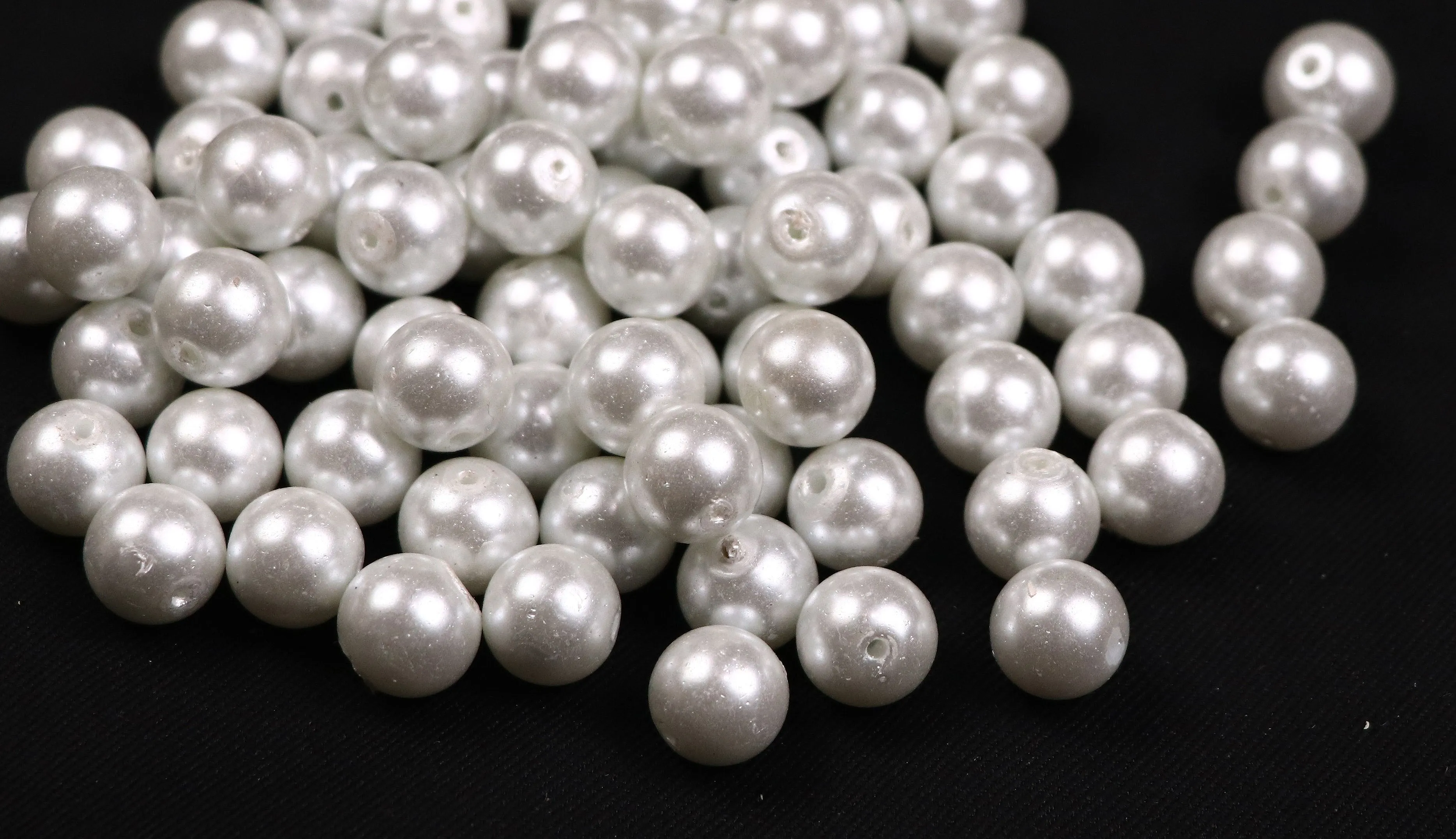 Bright White Glass Pearls - 10 mm