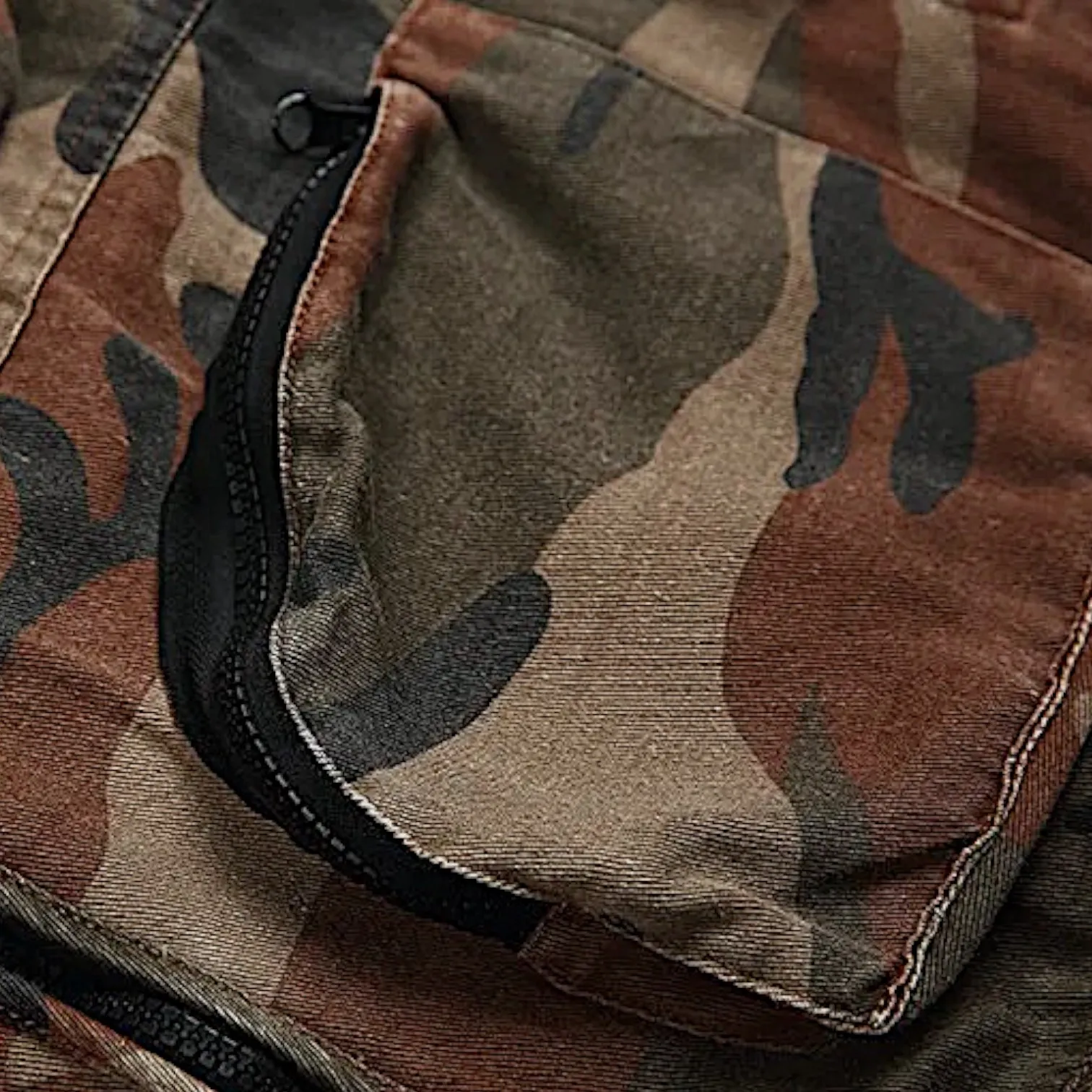 Camouflage print fisherman vest
