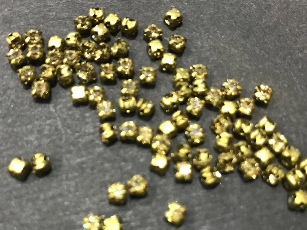 Golden Circular Resin Stones with Catcher (12SS - 3 mm) (Wholesale)