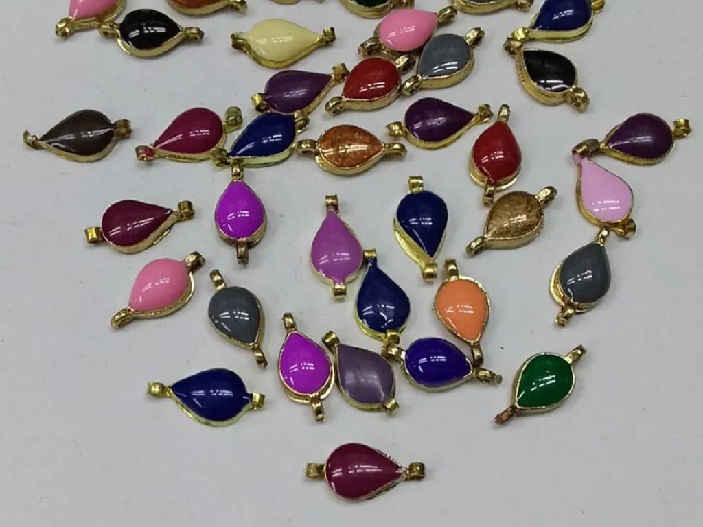 Multicolor Drop Assorted Glass Stone With Pasting Frame