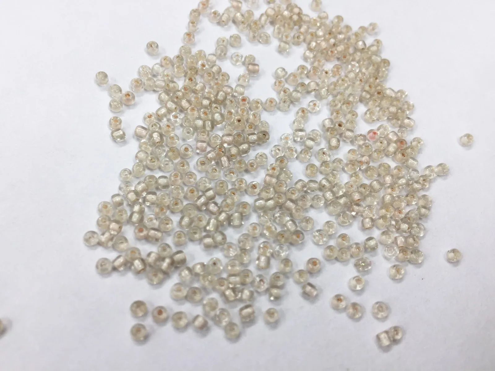 Premium White Inside Round Rocaille Glass Seed Beads (Wholesale)