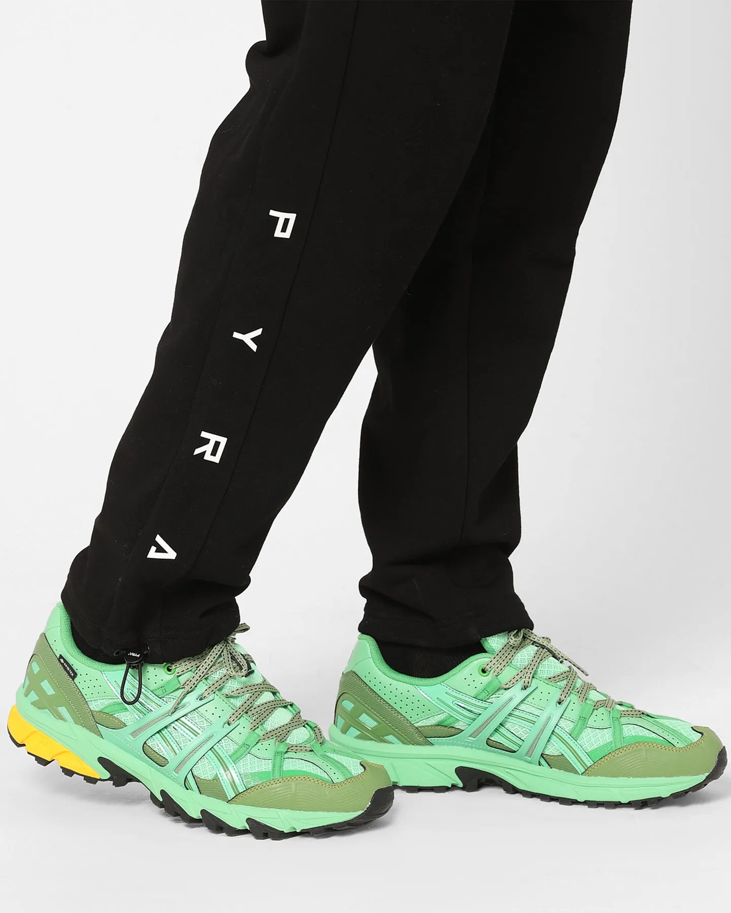 Pyra Spoor Track Pants Black/White