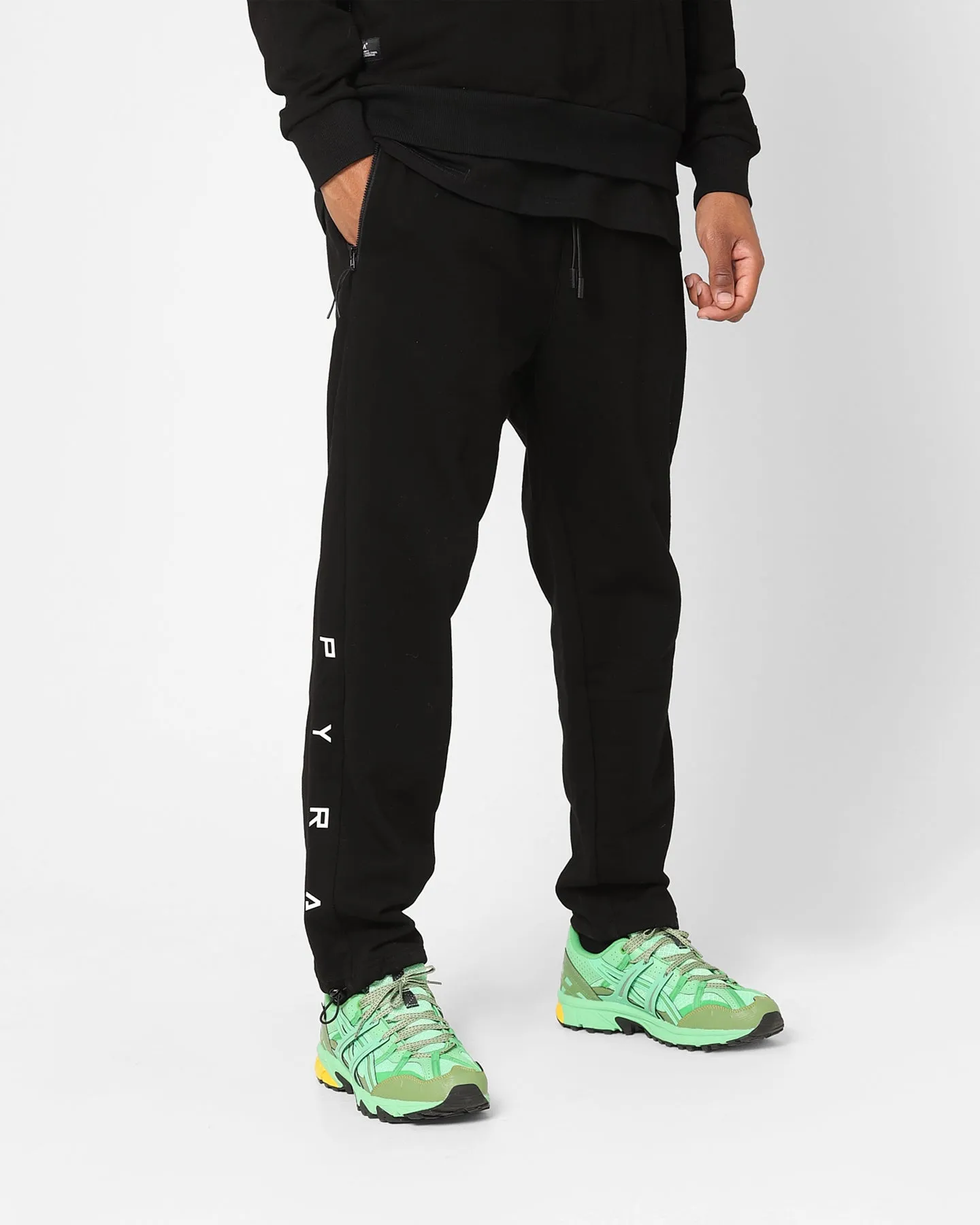 Pyra Spoor Track Pants Black/White