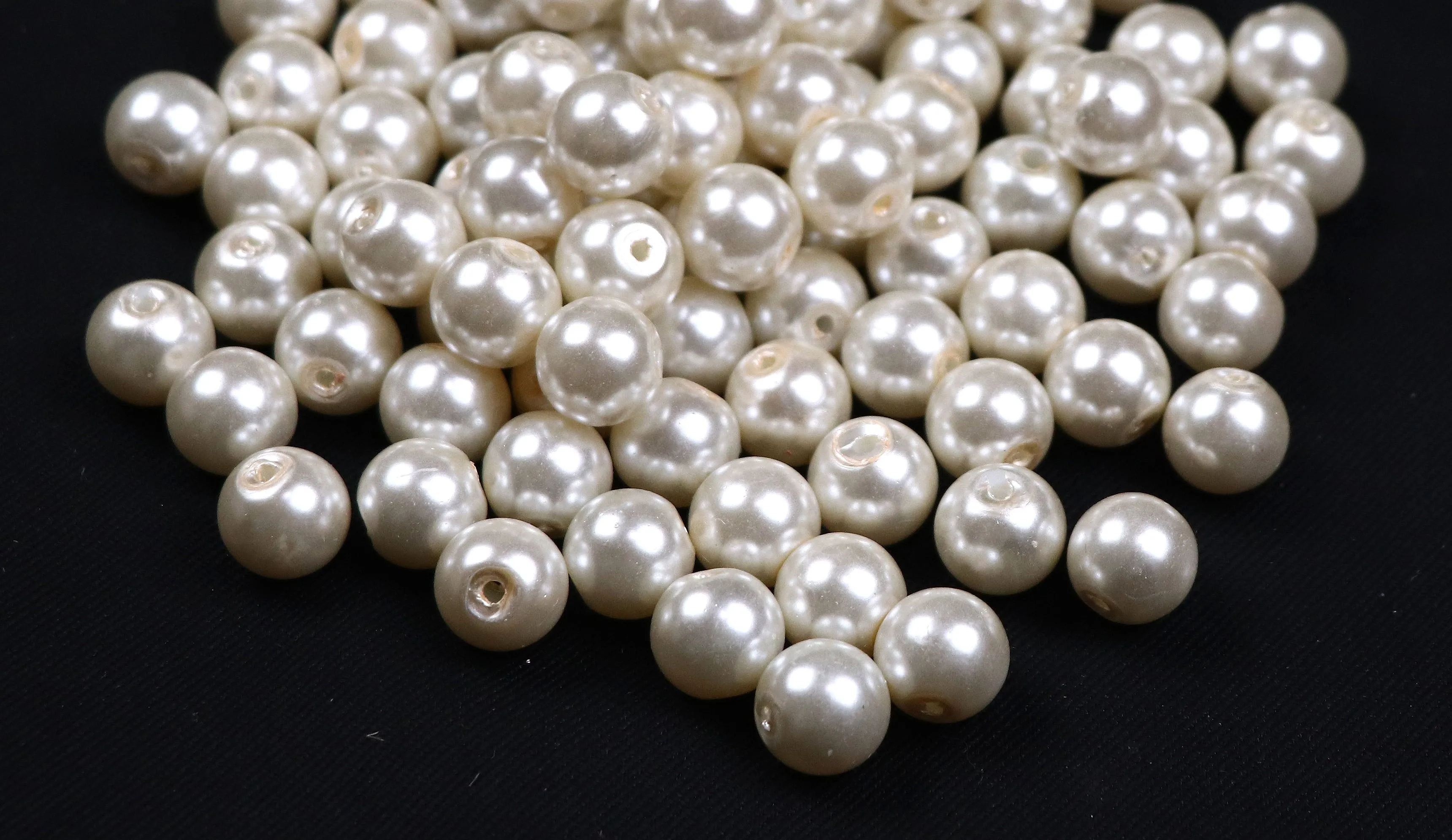 Shiny White Glass Pearls - 10 mm