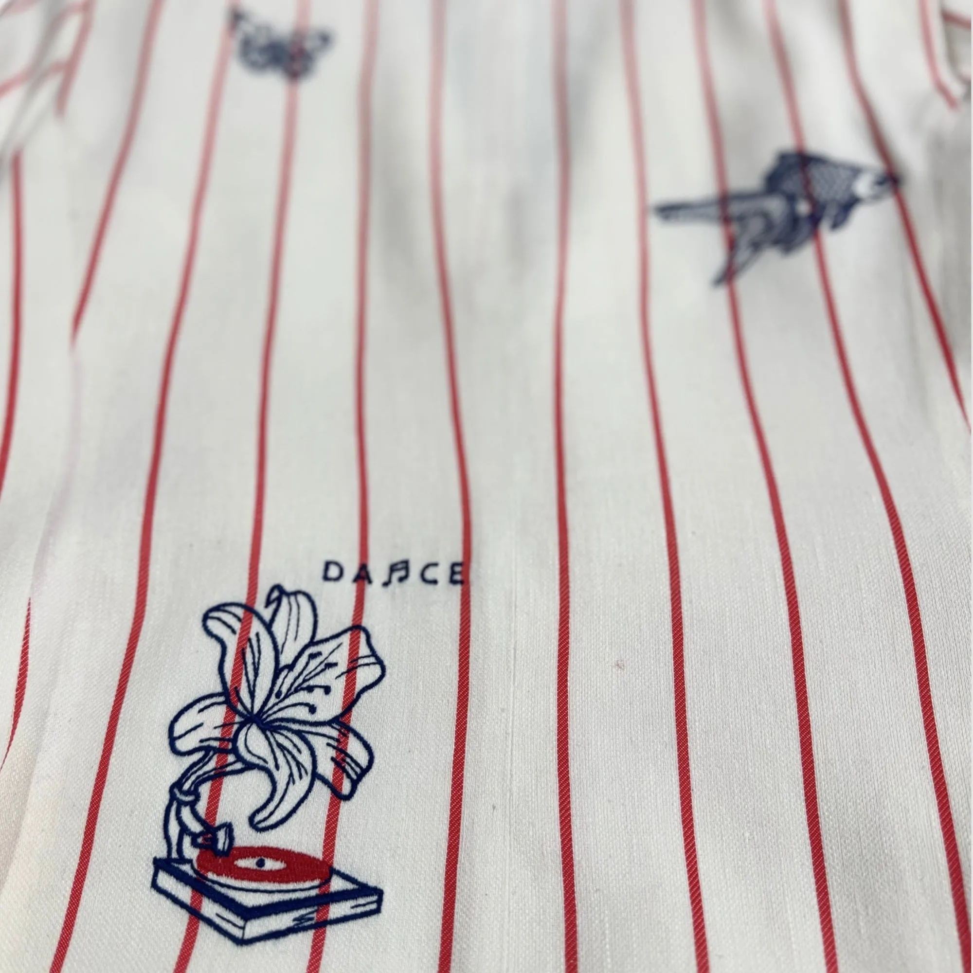 Vilagallo Summer Vibes Cream Pinstripe Blazer